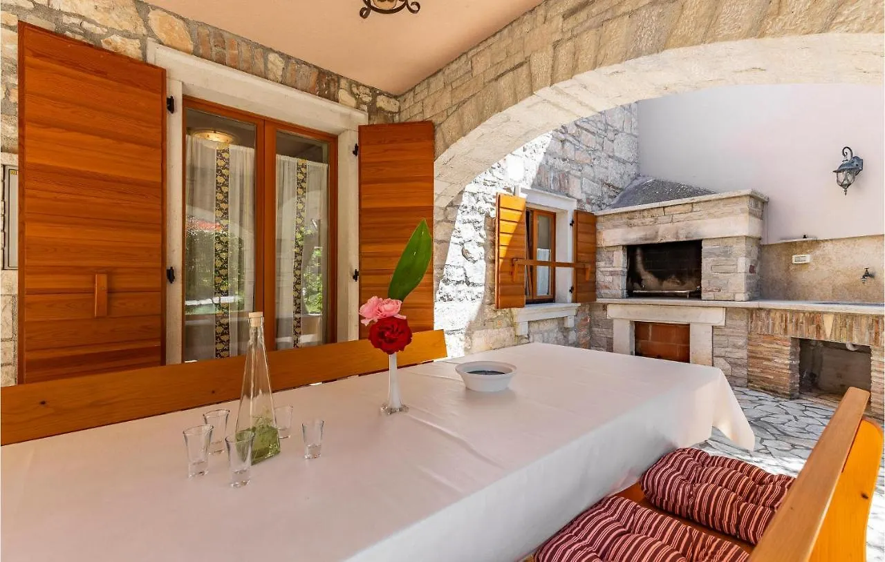 Pet Friendly Home In Medulin With Wifi