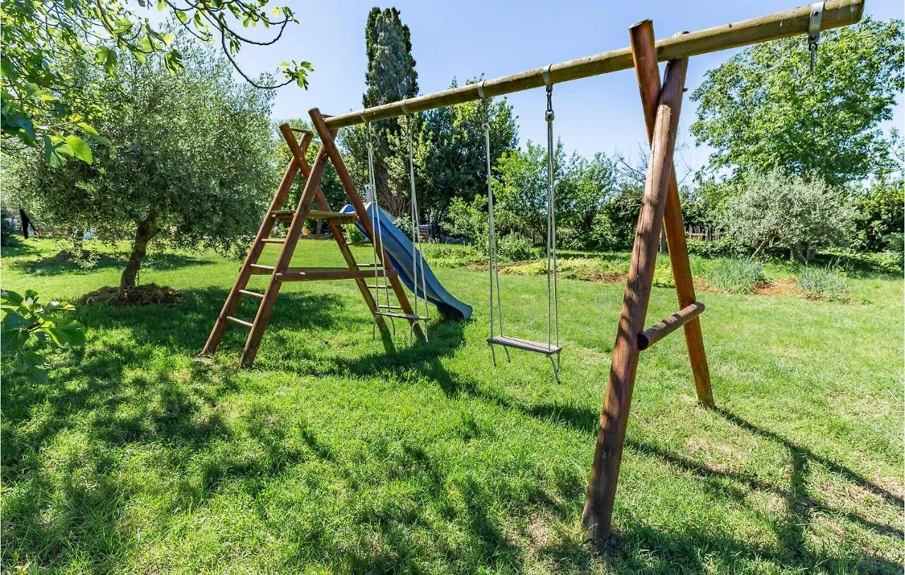 Pet Friendly Home In Medulin With Wifi 0*,  Croacia
