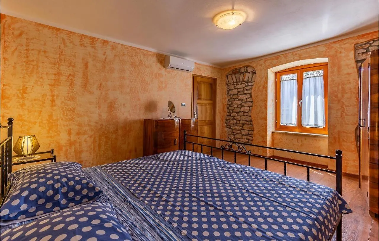 Сasa de vacaciones Pet Friendly Home In Medulin With Wifi